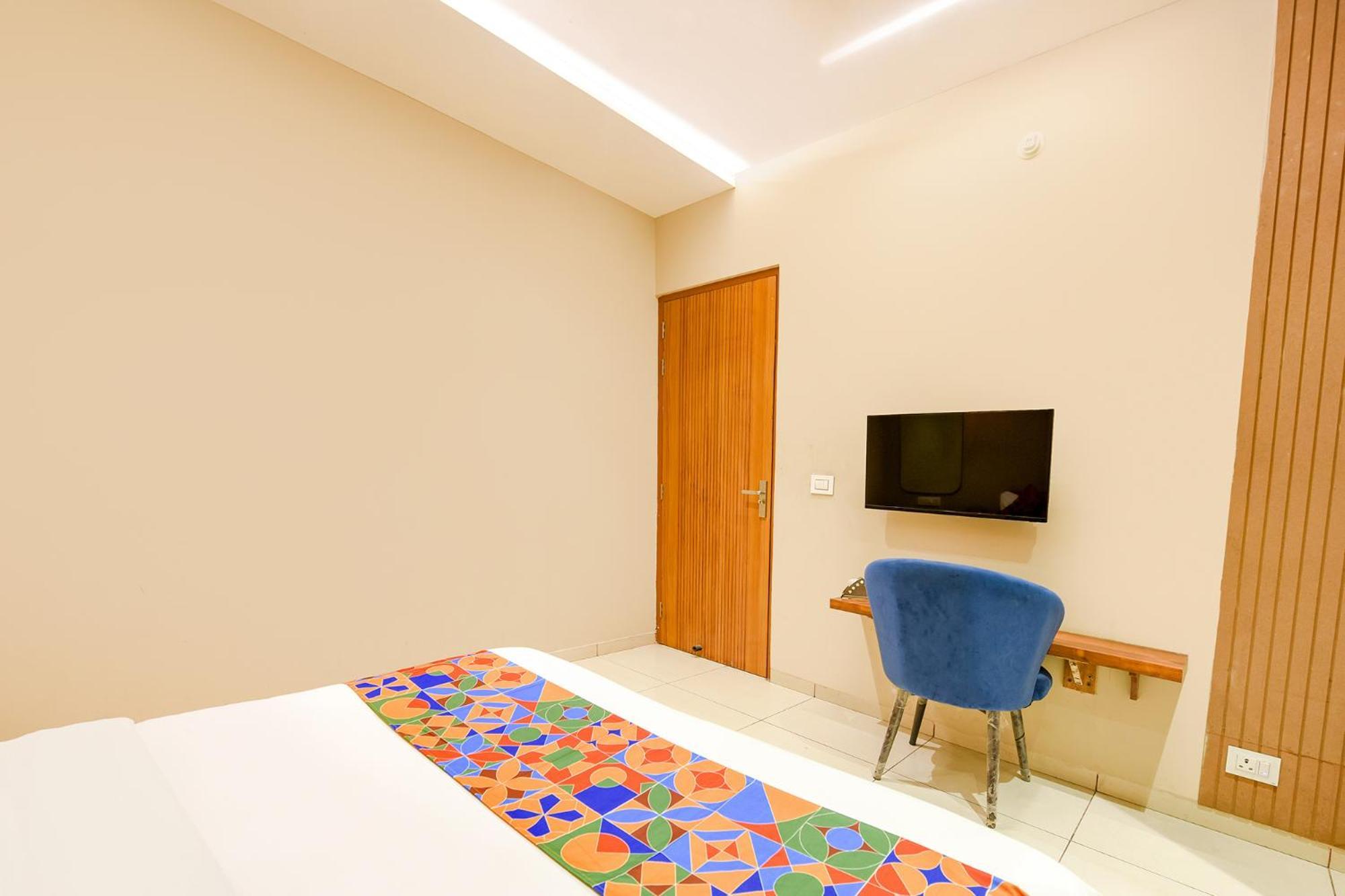 Fabhotel Dc Premium Zirakpur Luaran gambar