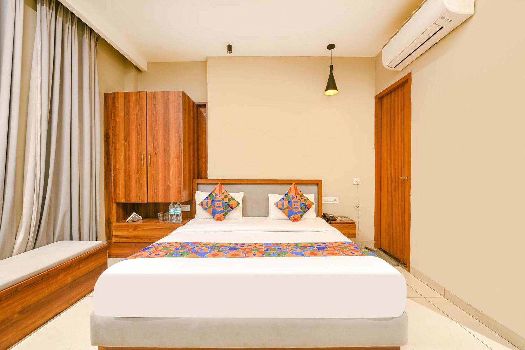 Fabhotel Dc Premium Zirakpur Luaran gambar