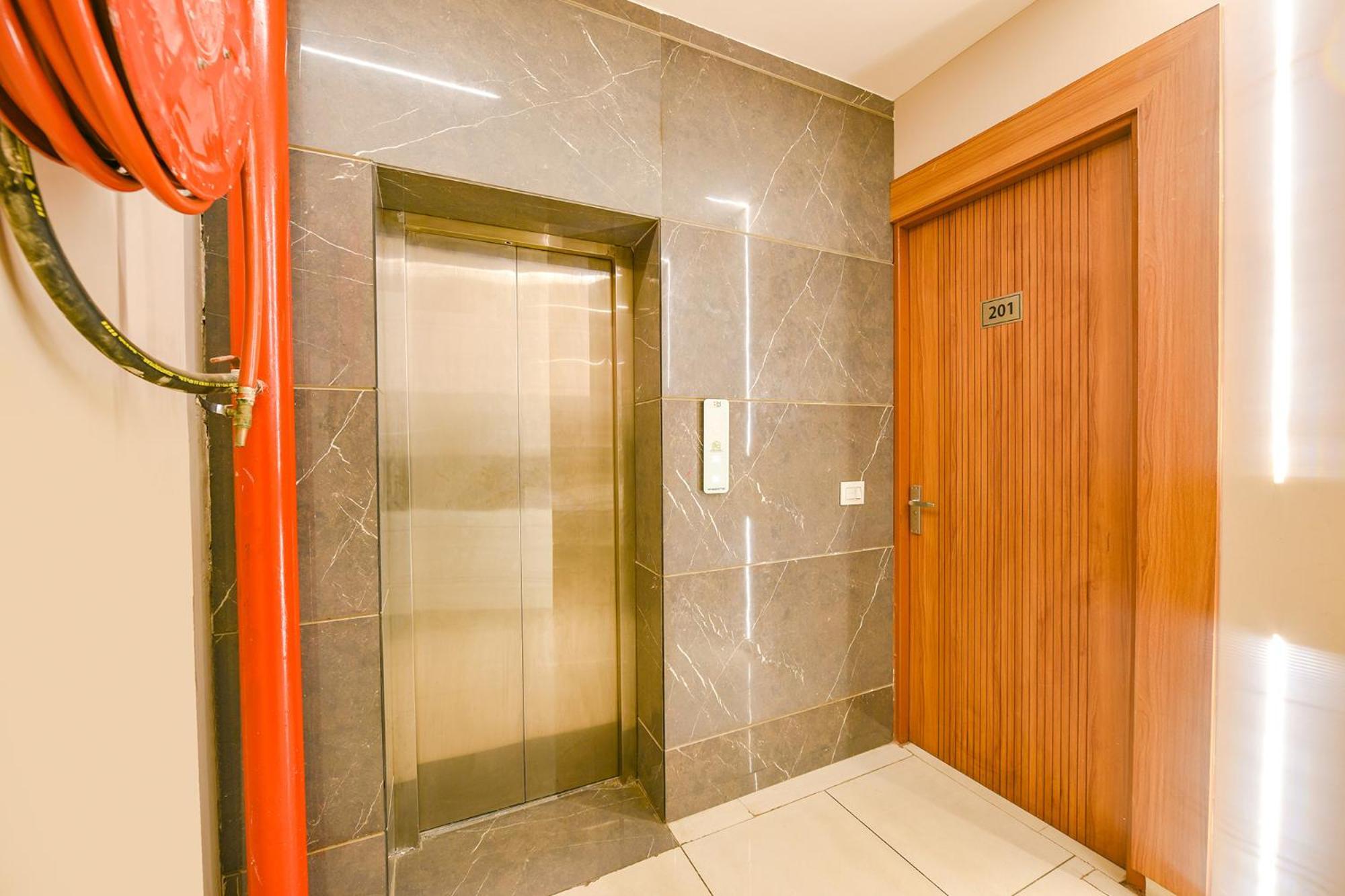 Fabhotel Dc Premium Zirakpur Luaran gambar