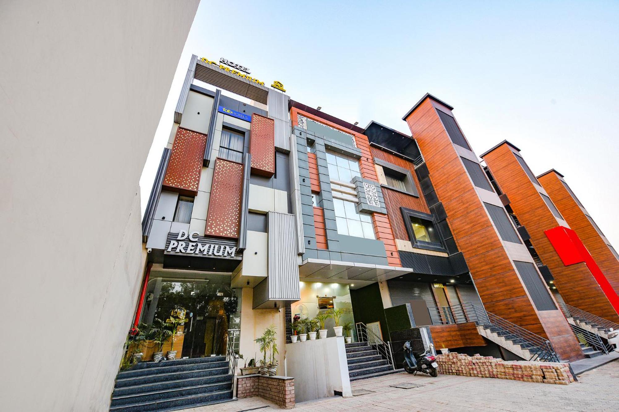 Fabhotel Dc Premium Zirakpur Luaran gambar